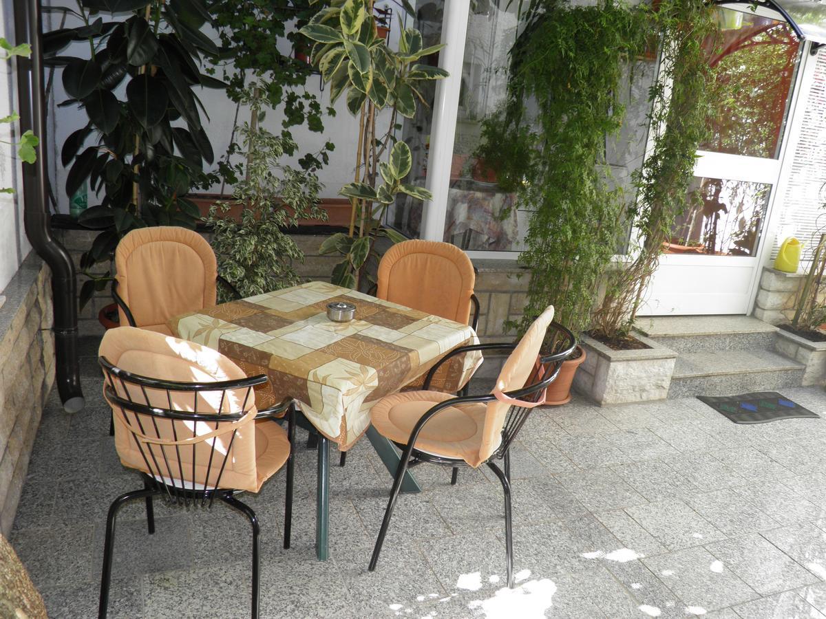 Apartment Mira Poreč Exterior foto